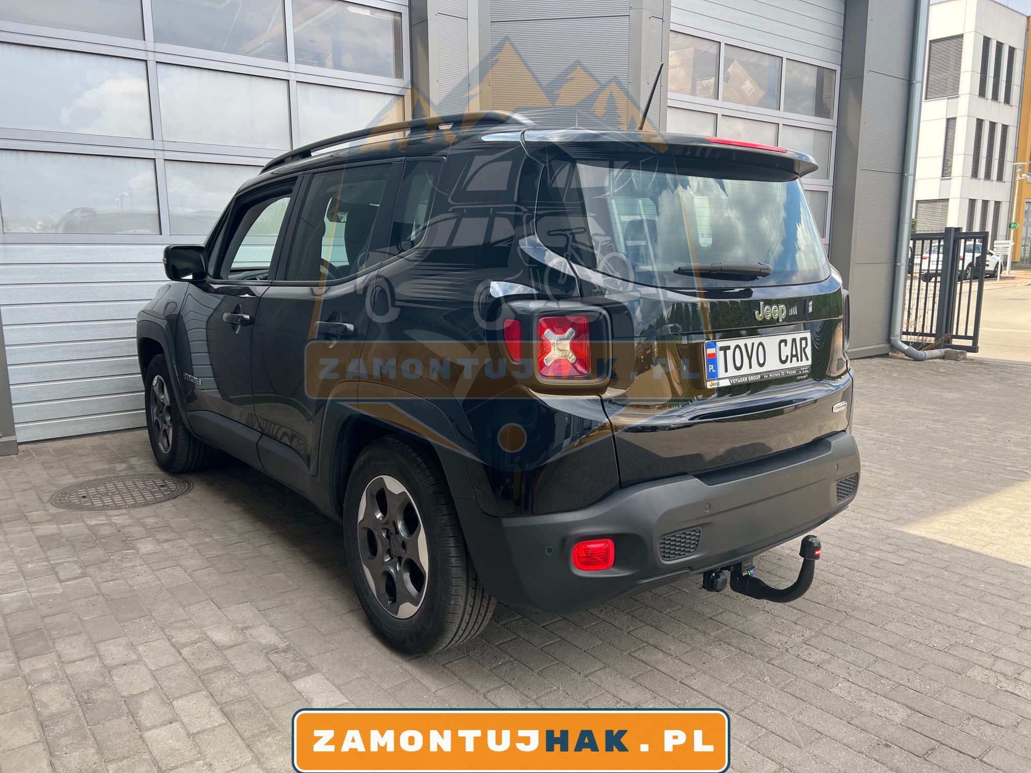 na zdjeciu samochod jeep renegade z zamontowanym hakiem holowniczym witter dv w serwisie w poznaniu zamontujhak.pl toyocar